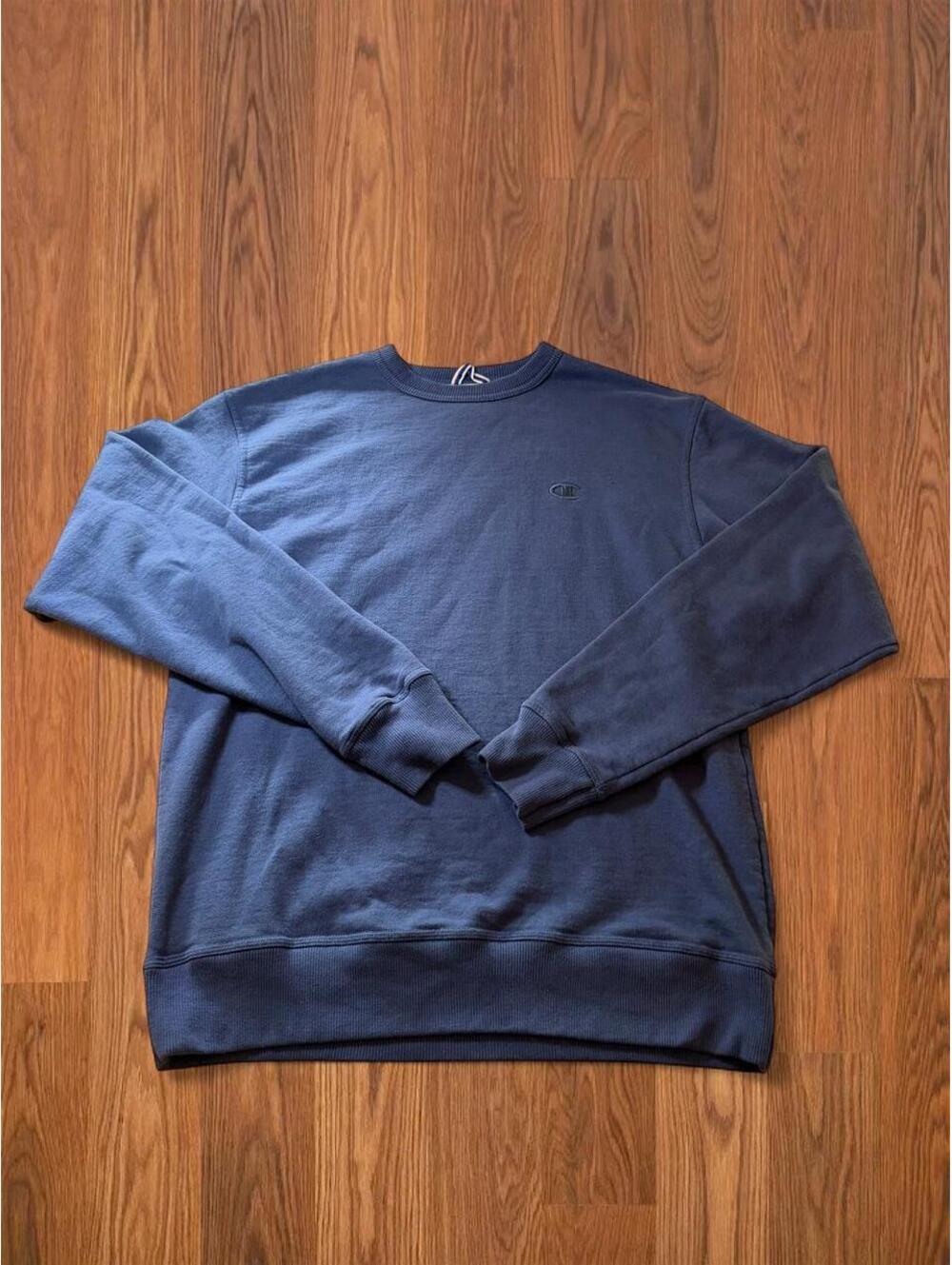 Champion Mens Sweatshirt Size M Medium Navy Blue Crewneck Pullover 21x27 Basic